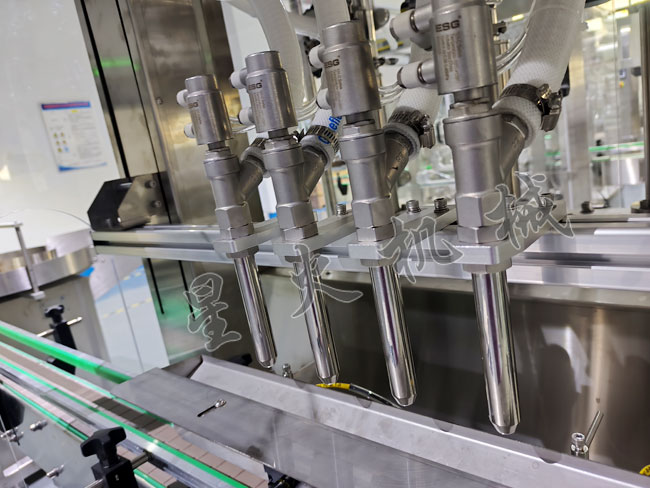 全自动糖浆灌装机细节